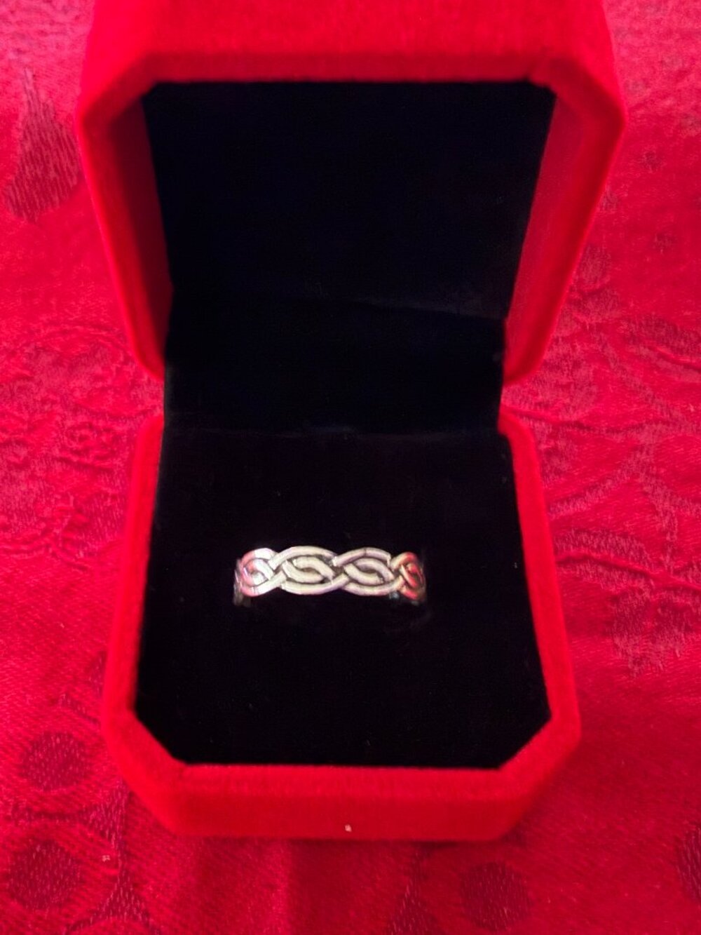 CELTIC LOOKING BROIDERED RING SILVER 825 SIZE 8